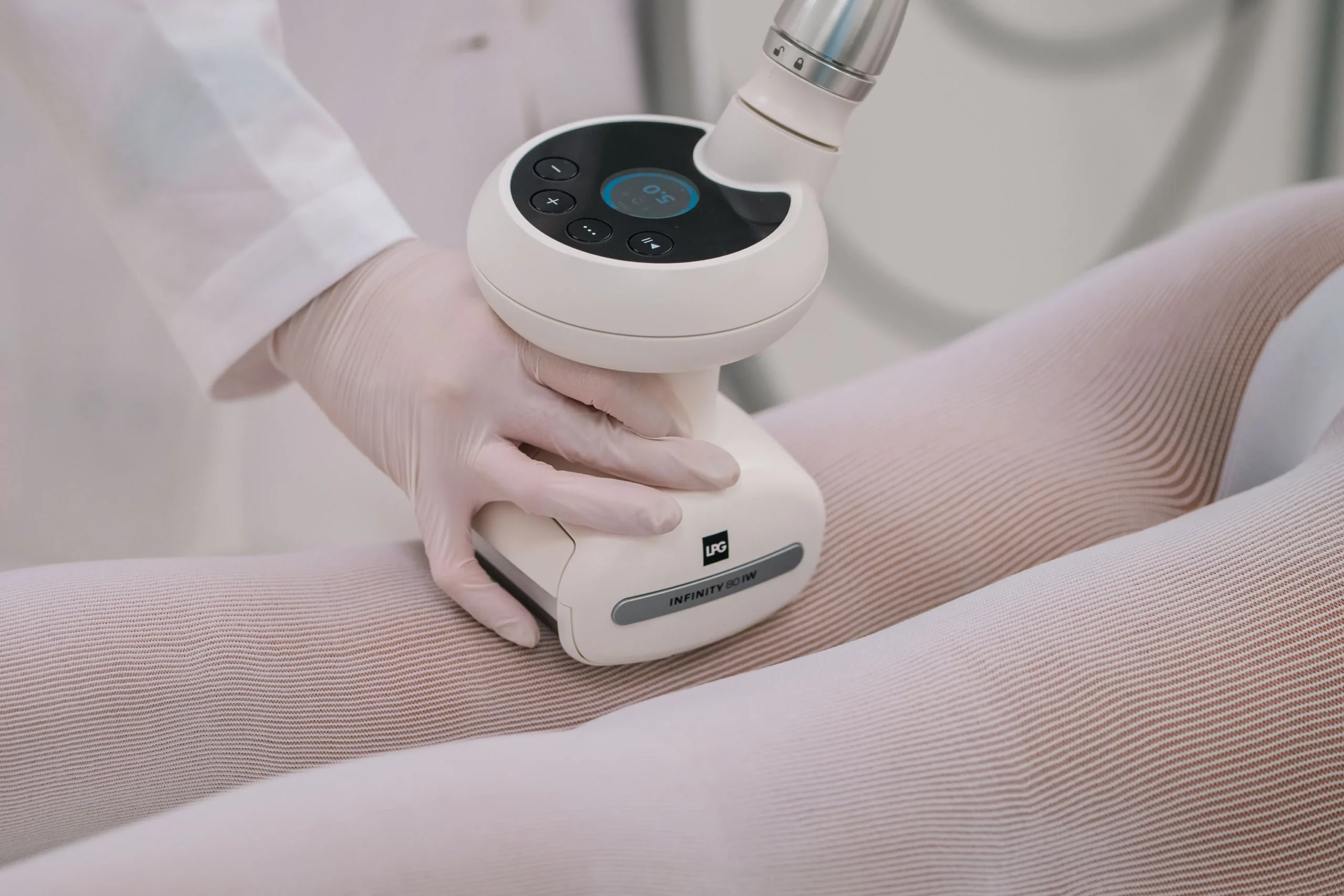L&rsquo;importance de la régularité
  pour des résultats durables sur la cellulite aqueuse.